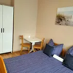 I Mak Проживание в семье *