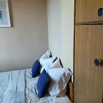 I Mak Проживание в семье Леба