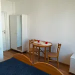 Δωμάτια σε οικογενειακή κατοικία Mak