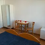 I Mak Проживание в семье Леба