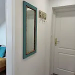 I Mak Проживание в семье Леба